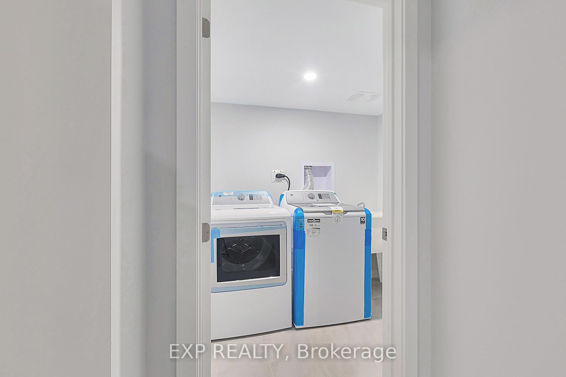 Photo 22 of 114 Parnian Private, Ottawa, Barrhaven - Half Moon Bay — HOMEH