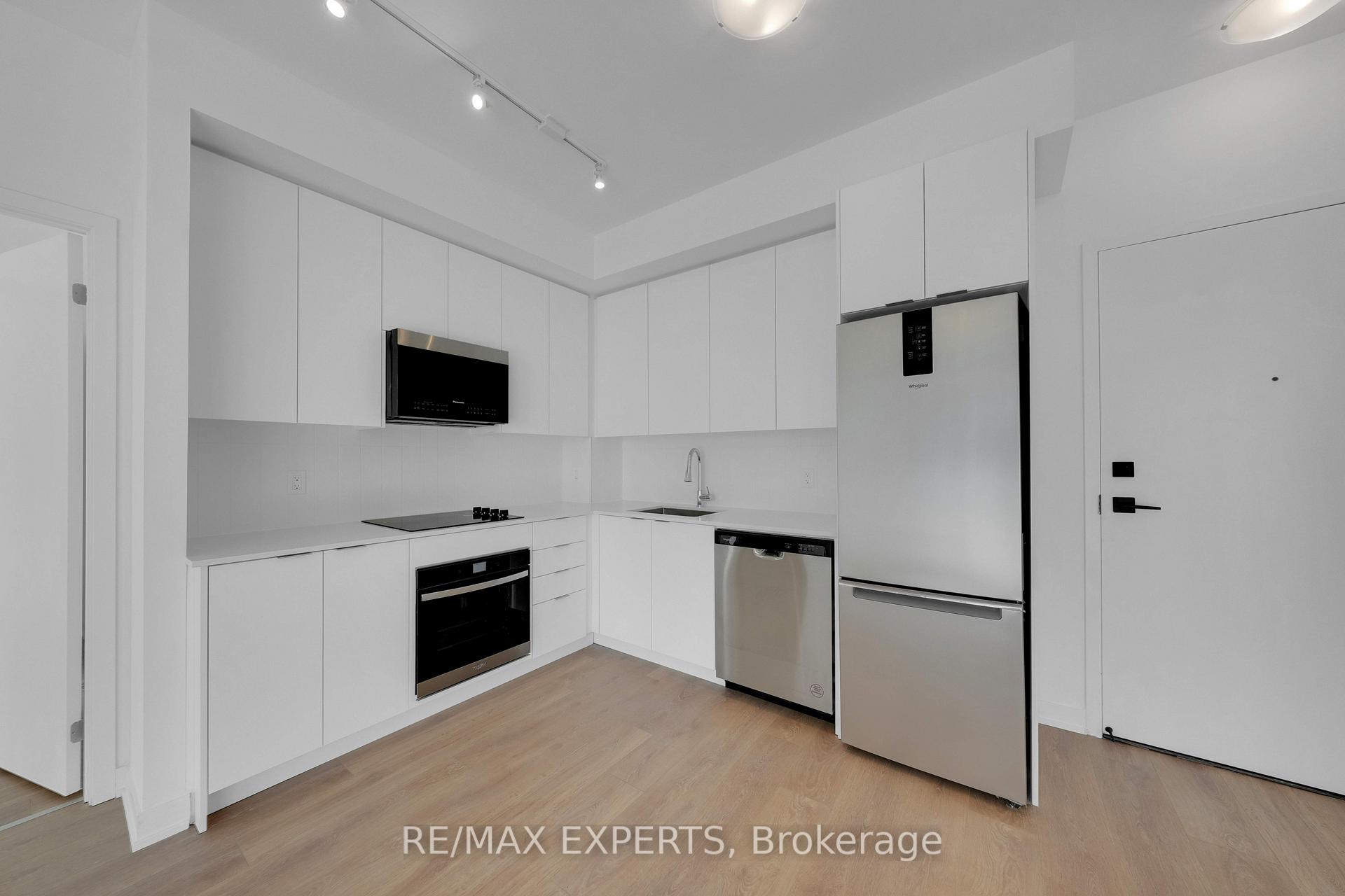 Photo 7 of Unit 419, 10 Abeja Street, Vaughan, Concord — HOMEH