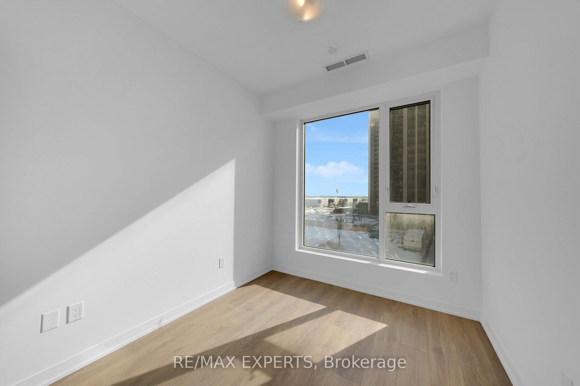 Photo 19 of Unit 419, 10 Abeja Street, Vaughan, Concord — HOMEH