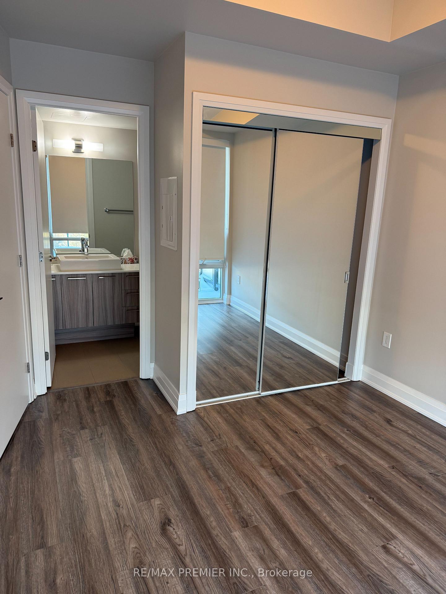 Photo 13 of Unit 912, 4800 Highway 7, Vaughan, East Woodbridge — HOMEH