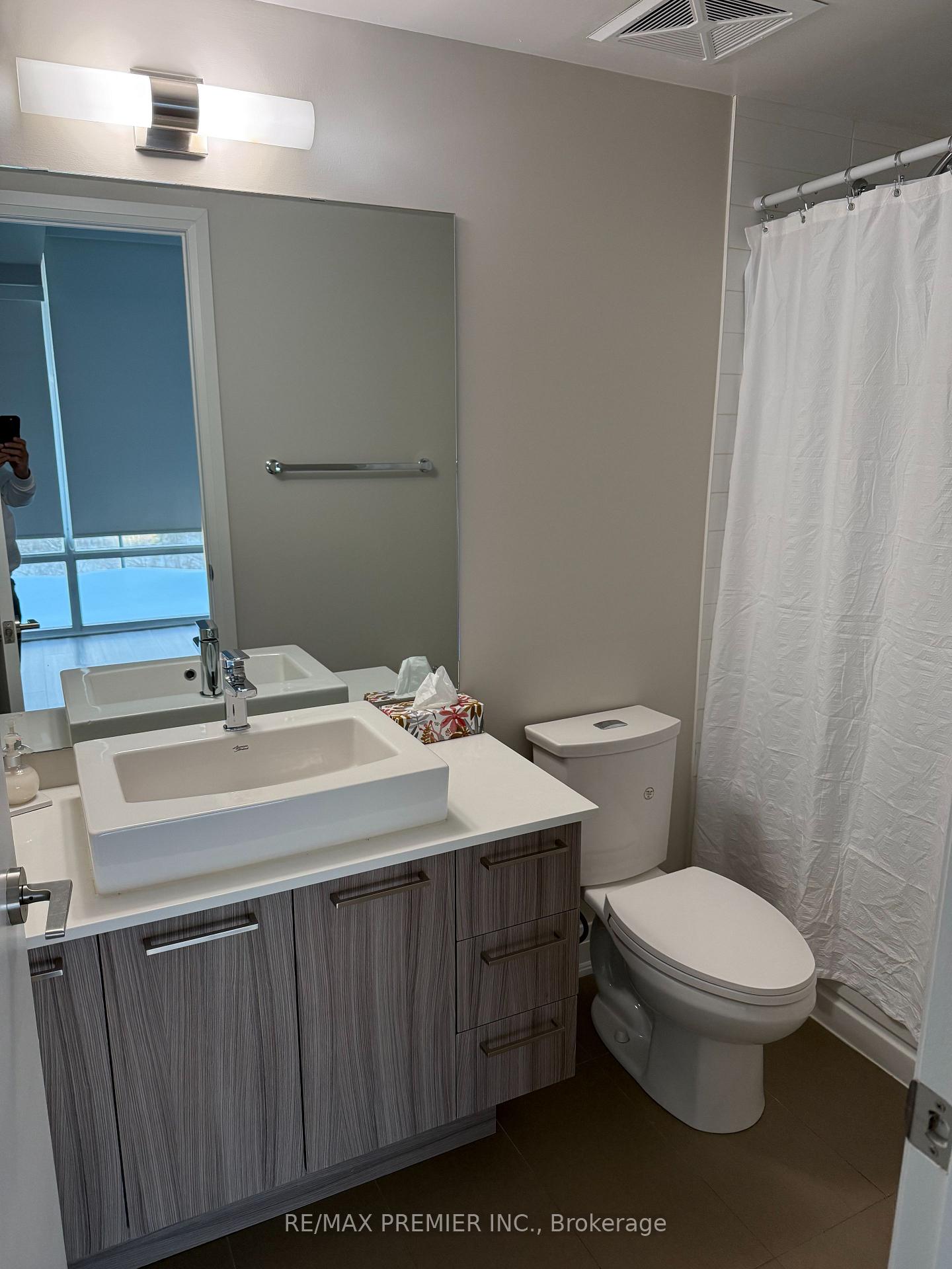 Photo 14 of Unit 912, 4800 Highway 7, Vaughan, East Woodbridge — HOMEH