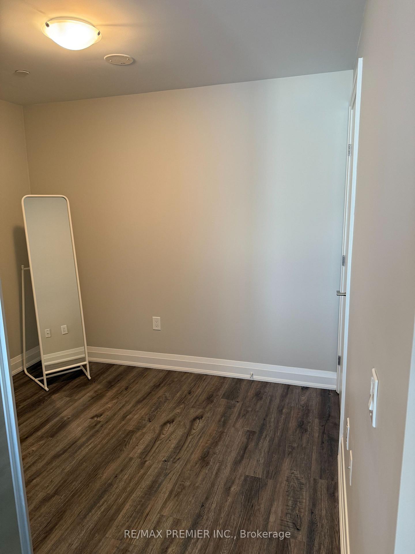 Photo 16 of Unit 912, 4800 Highway 7, Vaughan, East Woodbridge — HOMEH