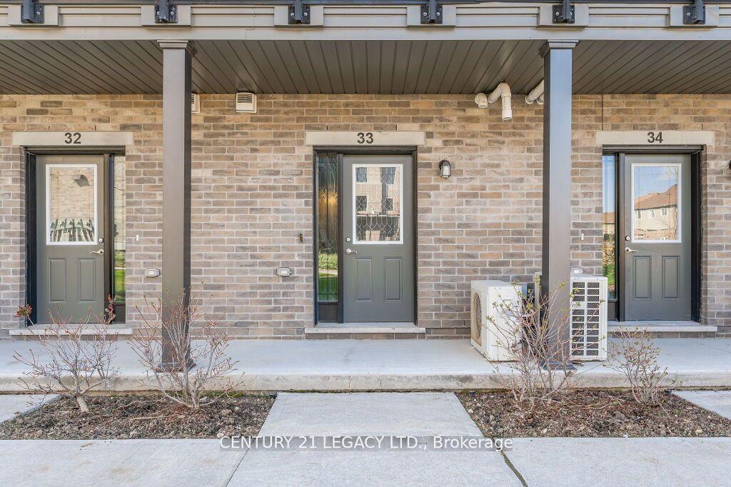 Photo 2 of Unit 33, 107 Westra Drive, Guelph/Eramosa, Rural Guelph/Eramosa West — HOMEH
