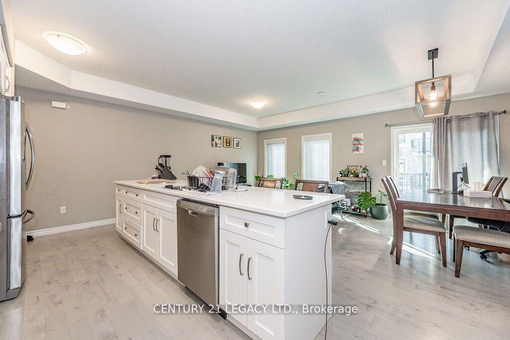 Photo 7 of Unit 33, 107 Westra Drive, Guelph/Eramosa, Rural Guelph/Eramosa West — HOMEH