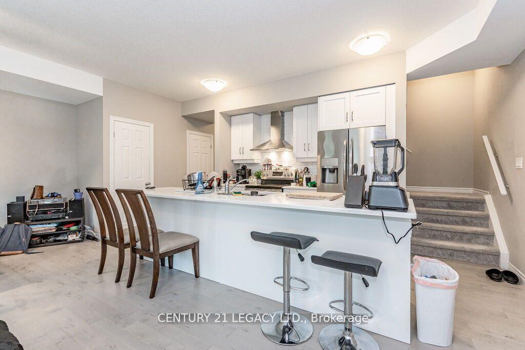 Photo 8 of Unit 33, 107 Westra Drive, Guelph/Eramosa, Rural Guelph/Eramosa West — HOMEH