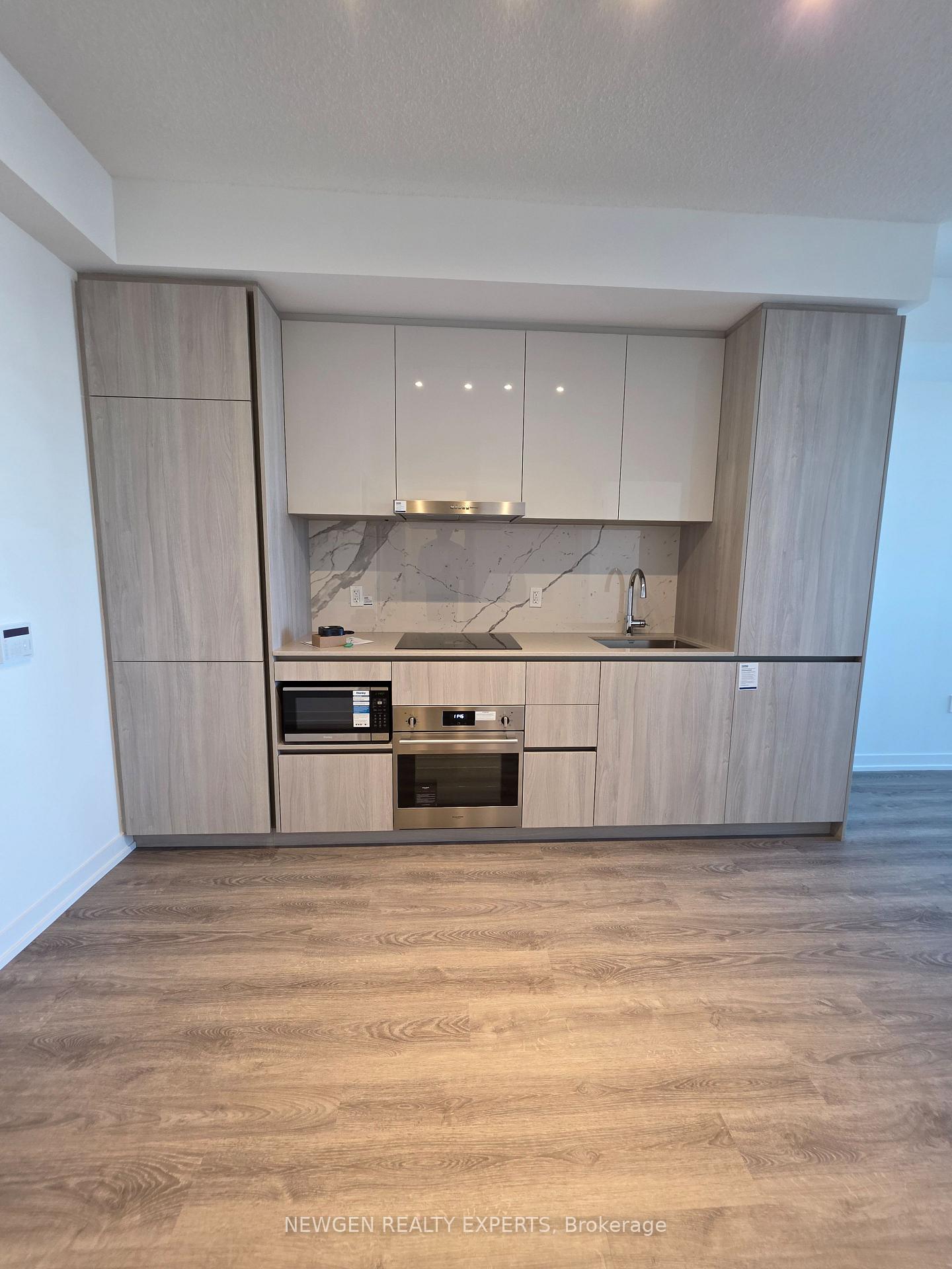 Photo 19 of Unit 1805, 8 Interchange Way, Vaughan, Vaughan Corporate Centre — HOMEH