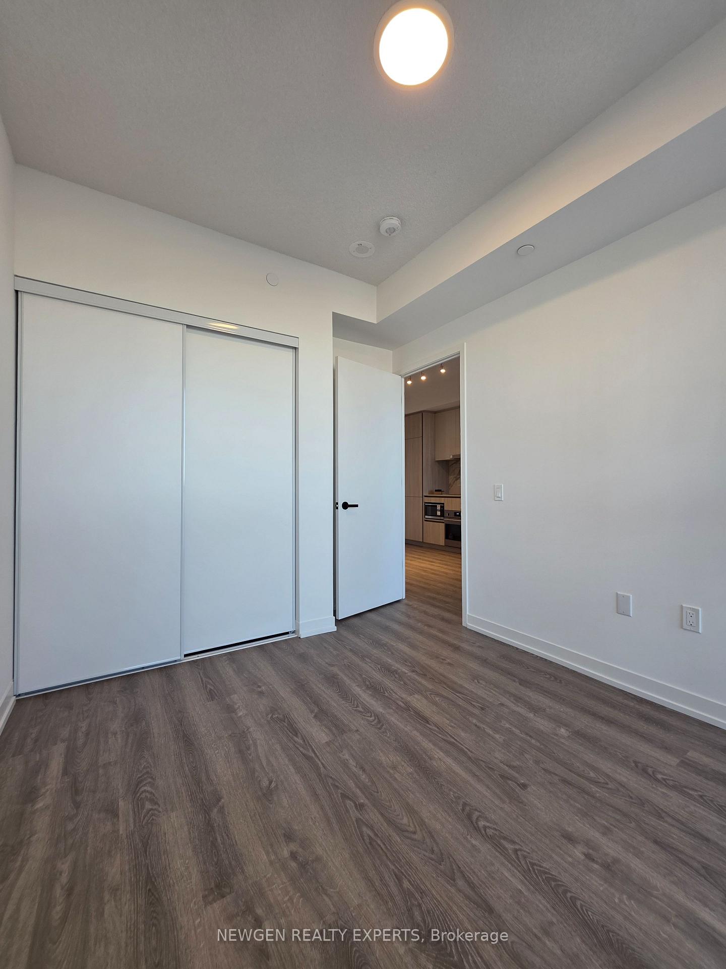 Photo 11 of Unit 1805, 8 Interchange Way, Vaughan, Vaughan Corporate Centre — HOMEH