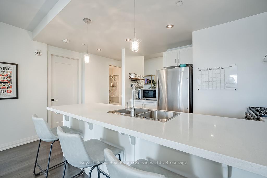 Photo 6 of Unit 603, 181 James Street N, Hamilton, Strathcona — HOMEH
