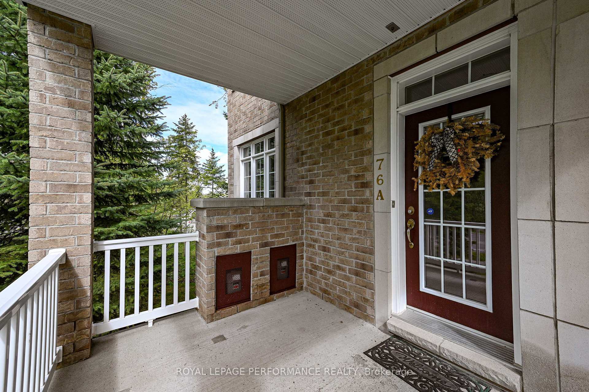 Photo 4 of Unit A, 76 Stonehaven Drive, Ottawa, Kanata - Bridlewood — HOMEH