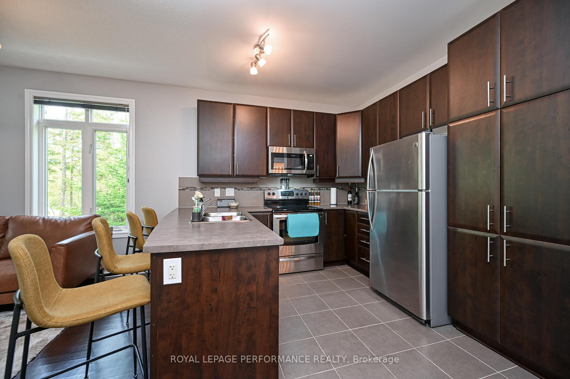 Photo 17 of Unit A, 76 Stonehaven Drive, Ottawa, Kanata - Bridlewood — HOMEH