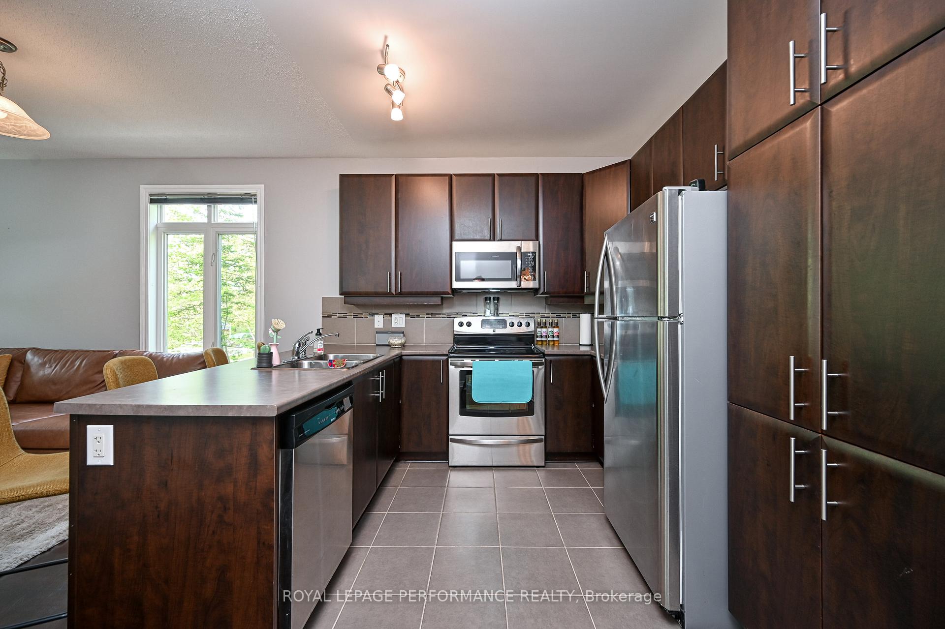 Photo 18 of Unit A, 76 Stonehaven Drive, Ottawa, Kanata - Bridlewood — HOMEH