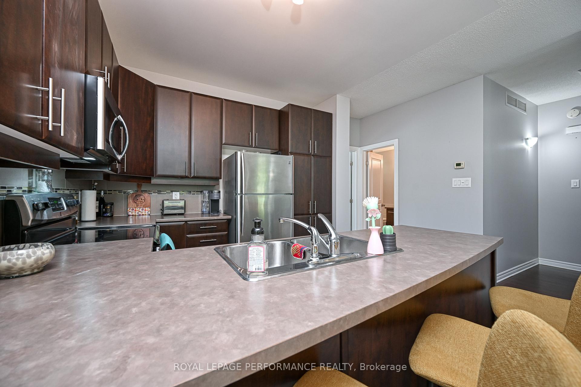 Photo 34 of Unit A, 76 Stonehaven Drive, Ottawa, Kanata - Bridlewood — HOMEH
