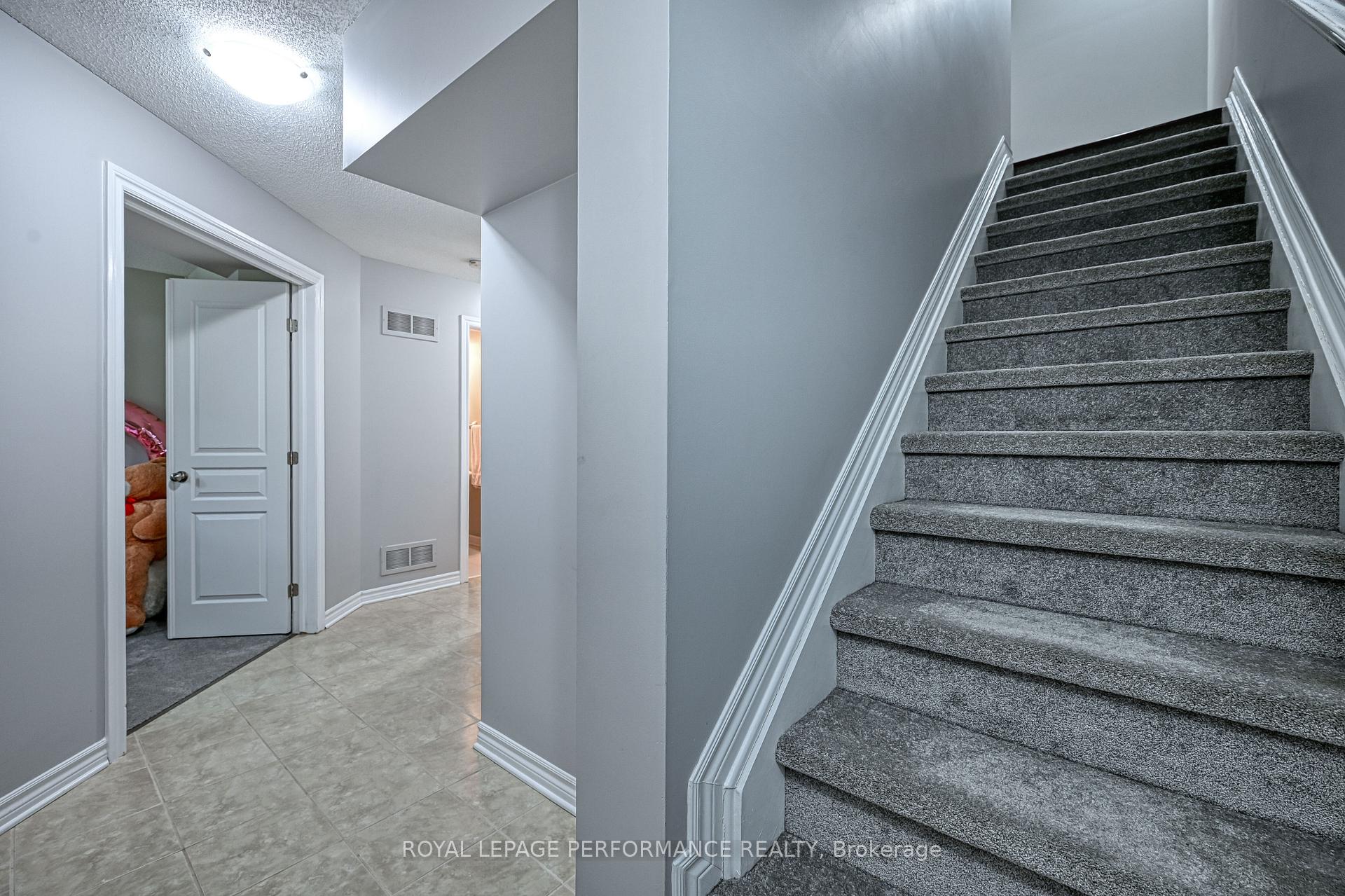 Photo 42 of Unit A, 76 Stonehaven Drive, Ottawa, Kanata - Bridlewood — HOMEH