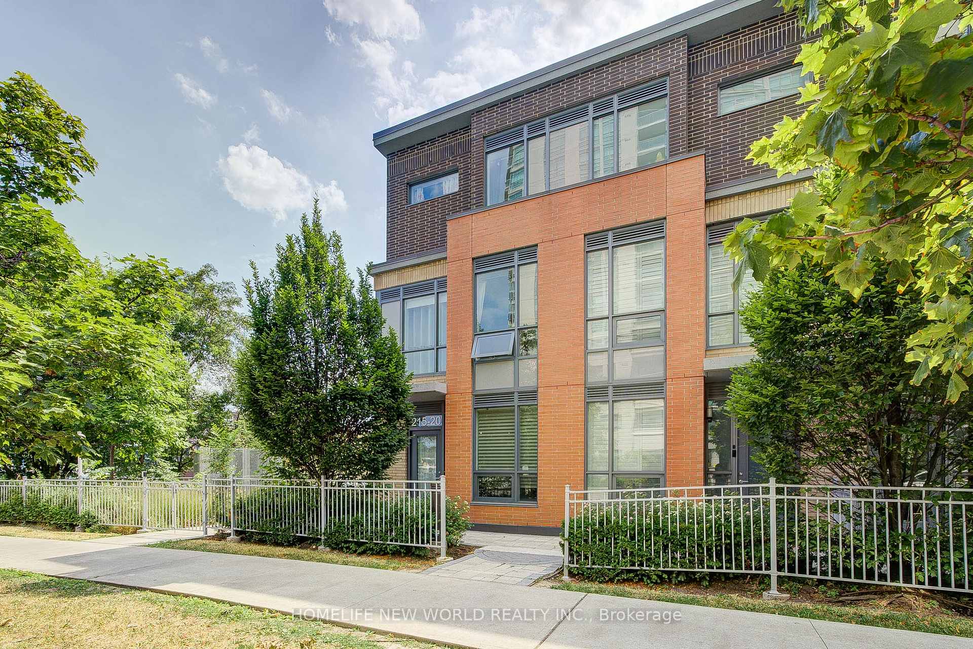 Front of Unit Th20, 215 Bonis Avenue