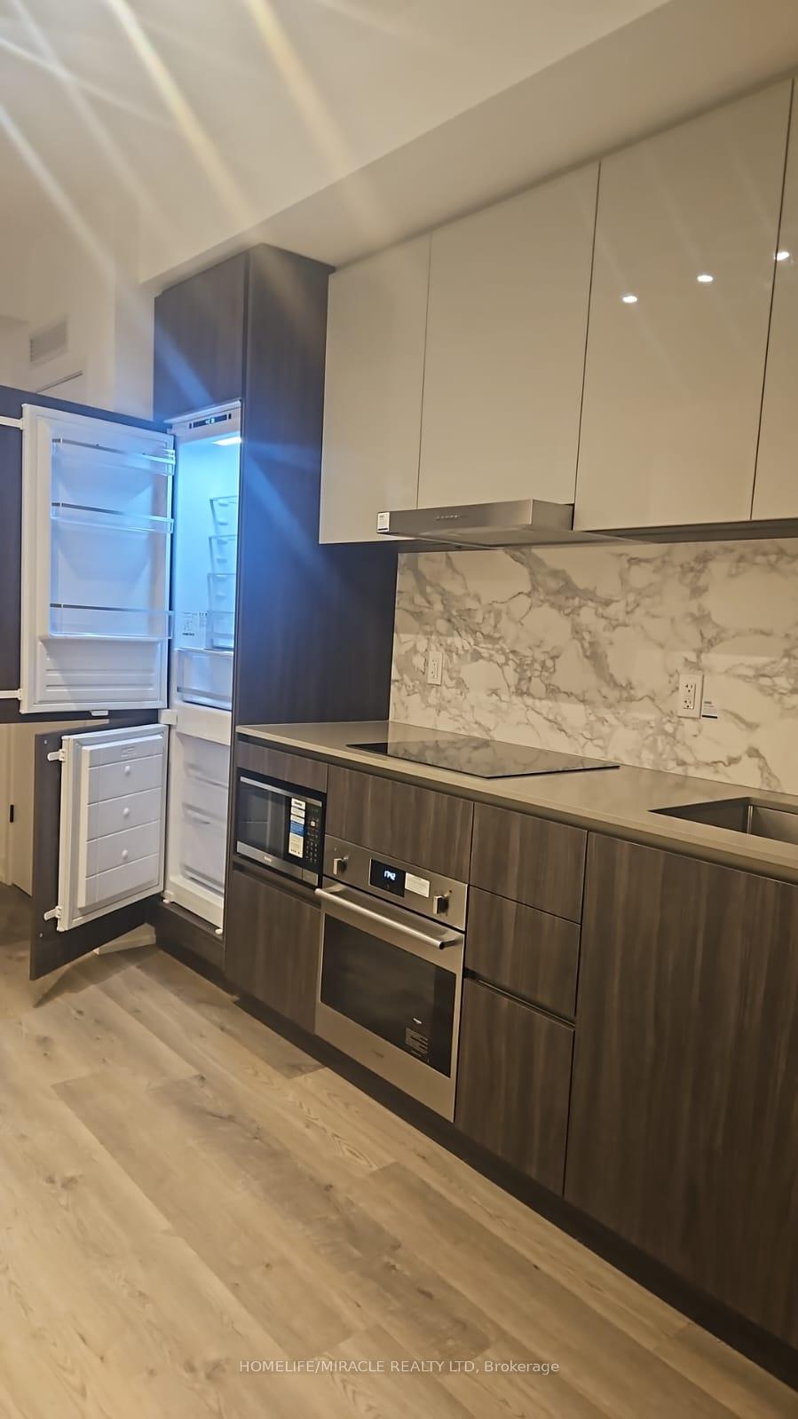 Photo 5 of Unit 506, 8 Interchange Way, Vaughan, Vaughan Corporate Centre — HOMEH