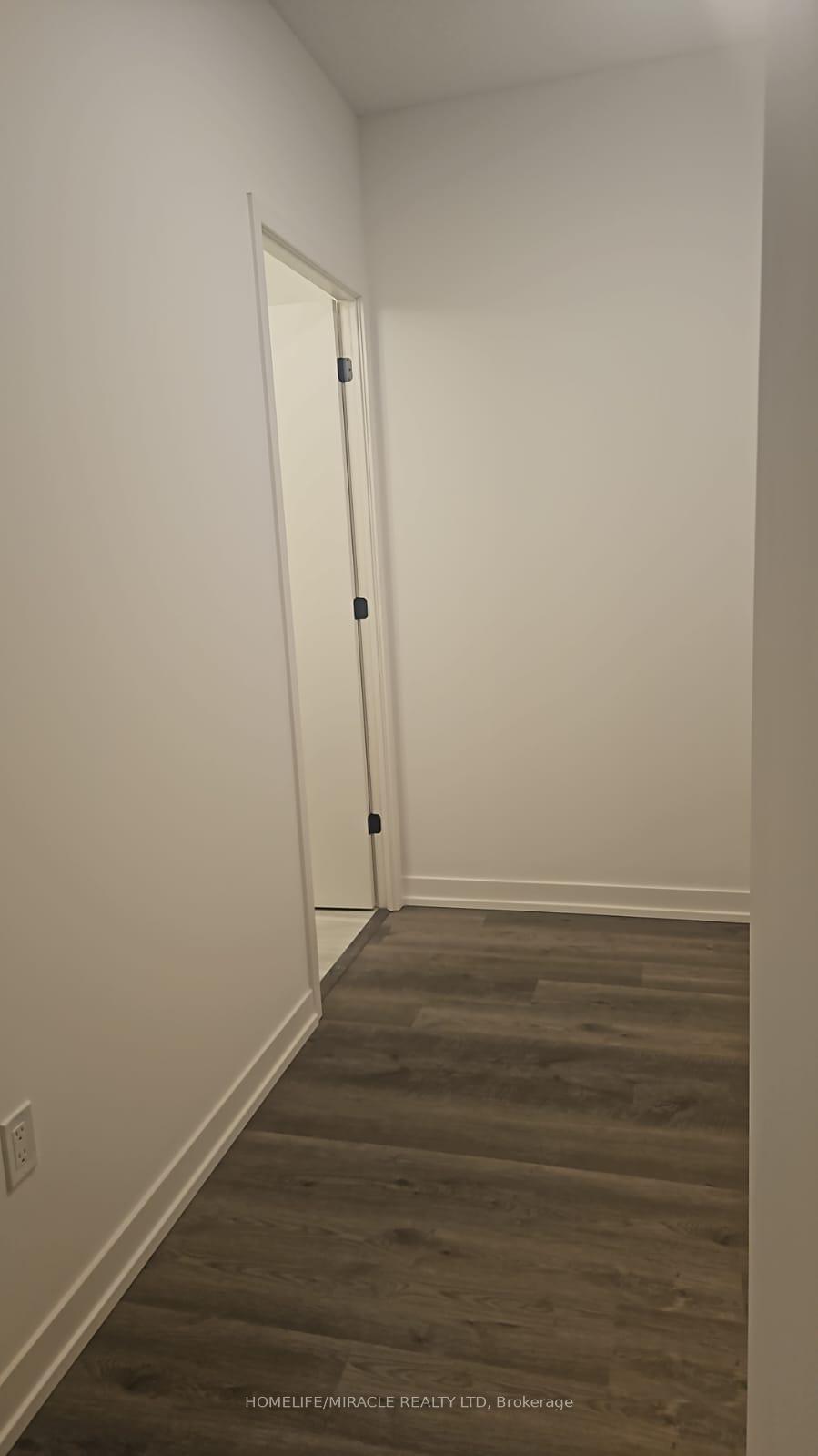 Photo 9 of Unit 506, 8 Interchange Way, Vaughan, Vaughan Corporate Centre — HOMEH