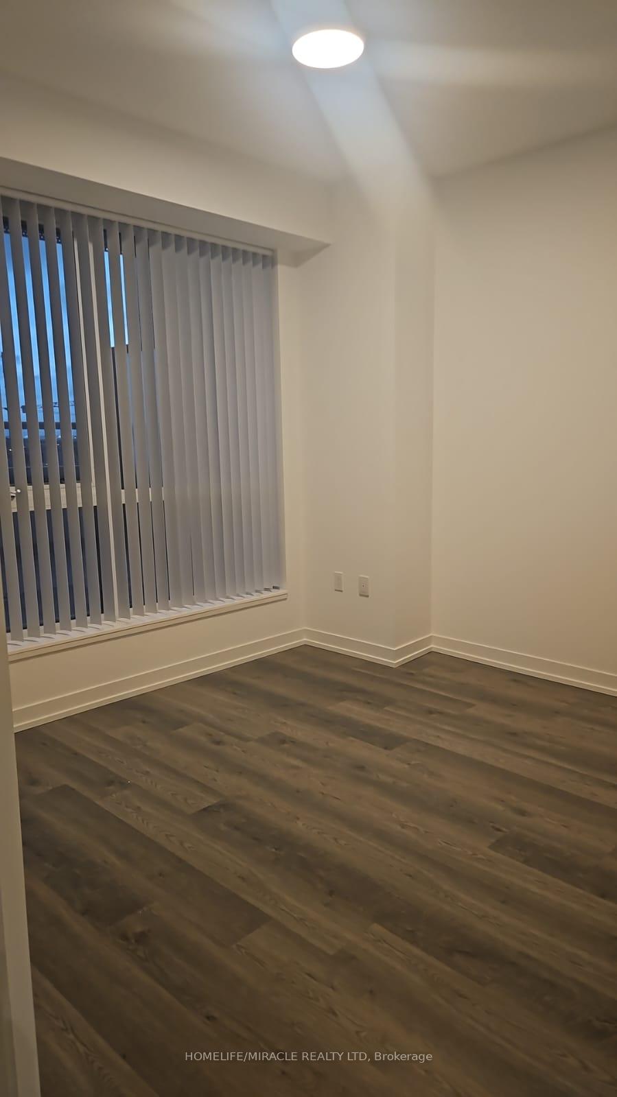 Photo 11 of Unit 506, 8 Interchange Way, Vaughan, Vaughan Corporate Centre — HOMEH