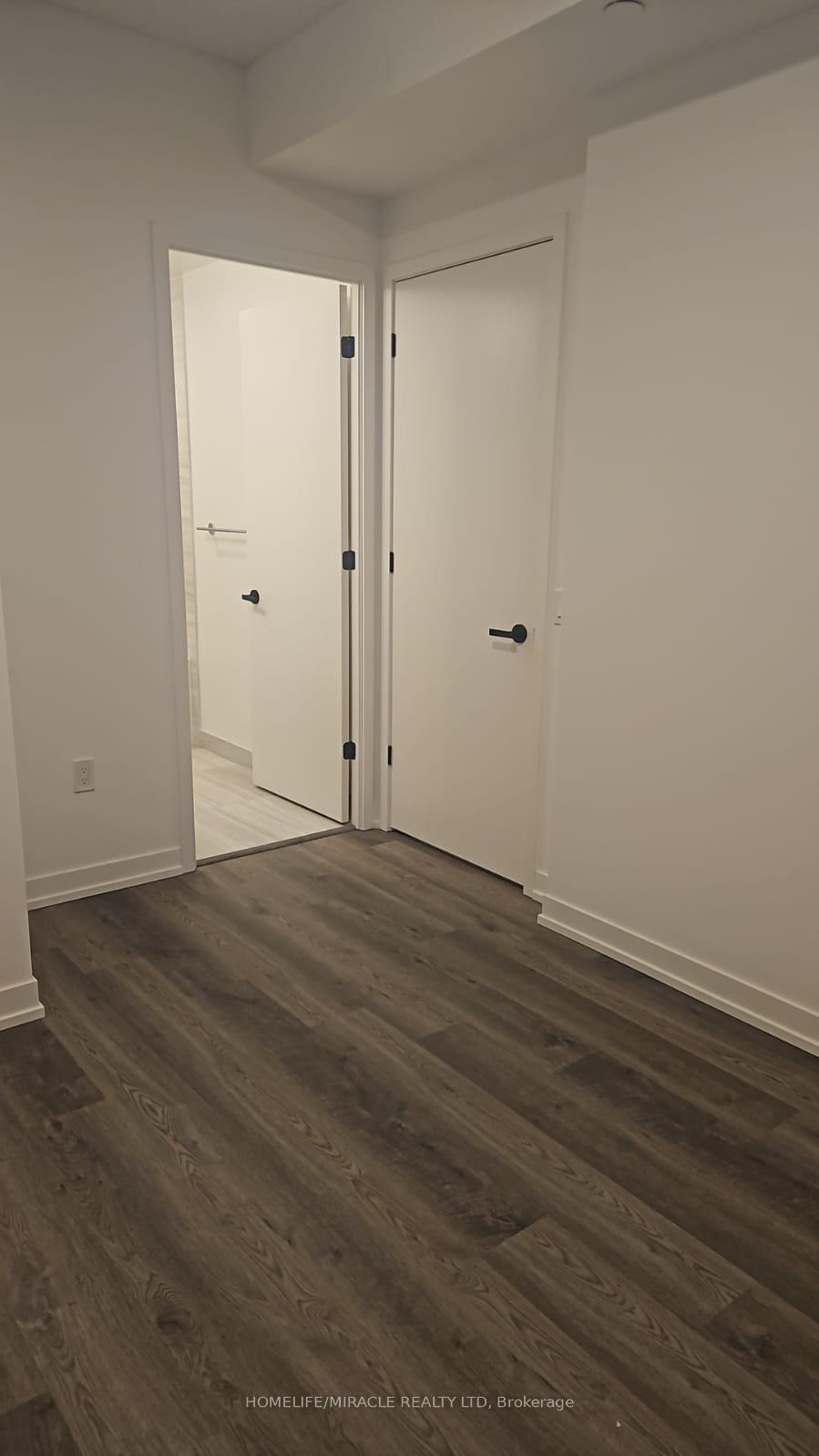 Photo 12 of Unit 506, 8 Interchange Way, Vaughan, Vaughan Corporate Centre — HOMEH