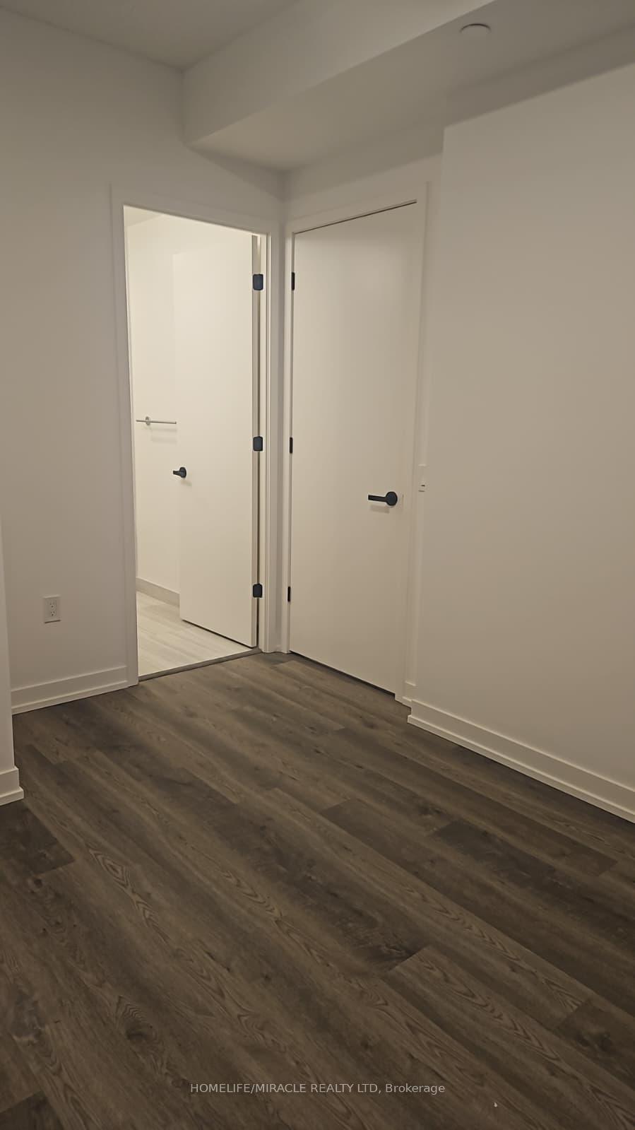 Photo 13 of Unit 506, 8 Interchange Way, Vaughan, Vaughan Corporate Centre — HOMEH