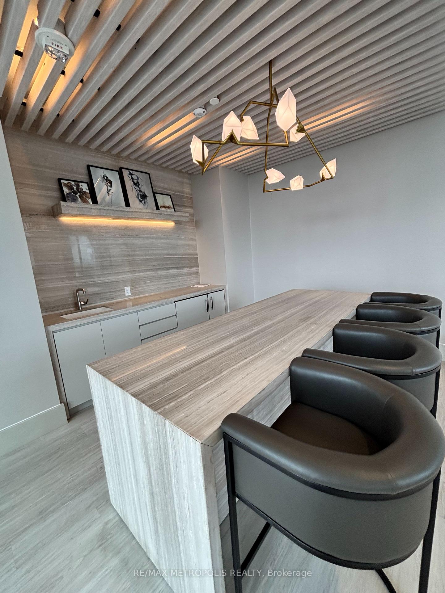 Photo 7 of Unit 1216, 2020 Bathurst Street, Toronto, Humewood-Cedarvale — HOMEH