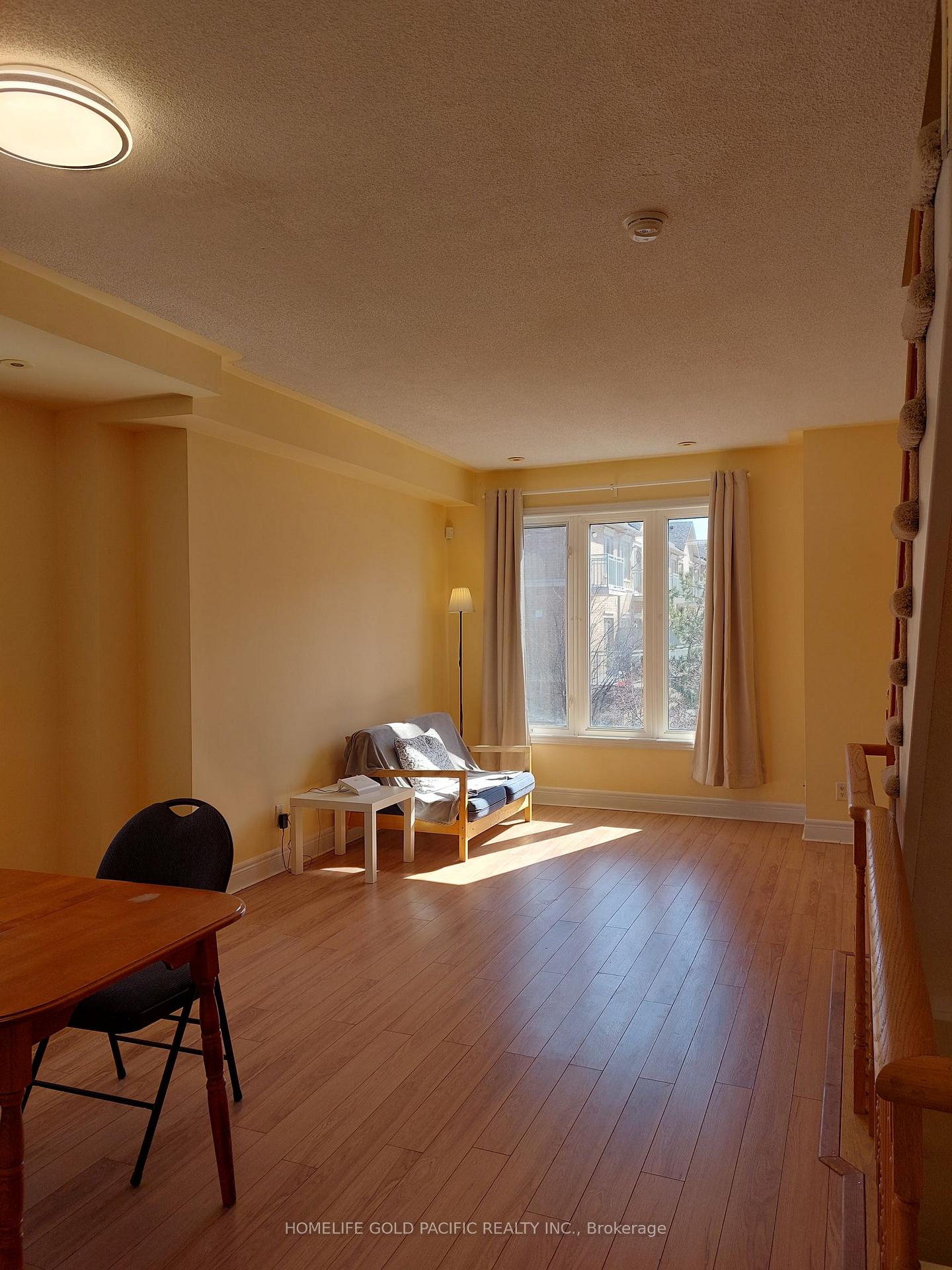 Photo 8 of 84 Suncrest Boulevard, Markham, Commerce Valley — HOMEH