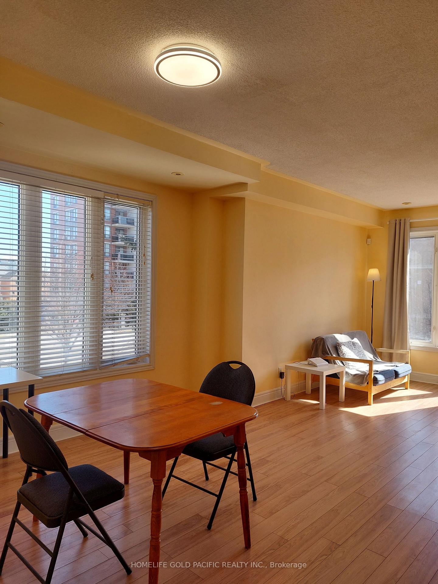 Photo 9 of 84 Suncrest Boulevard, Markham, Commerce Valley — HOMEH