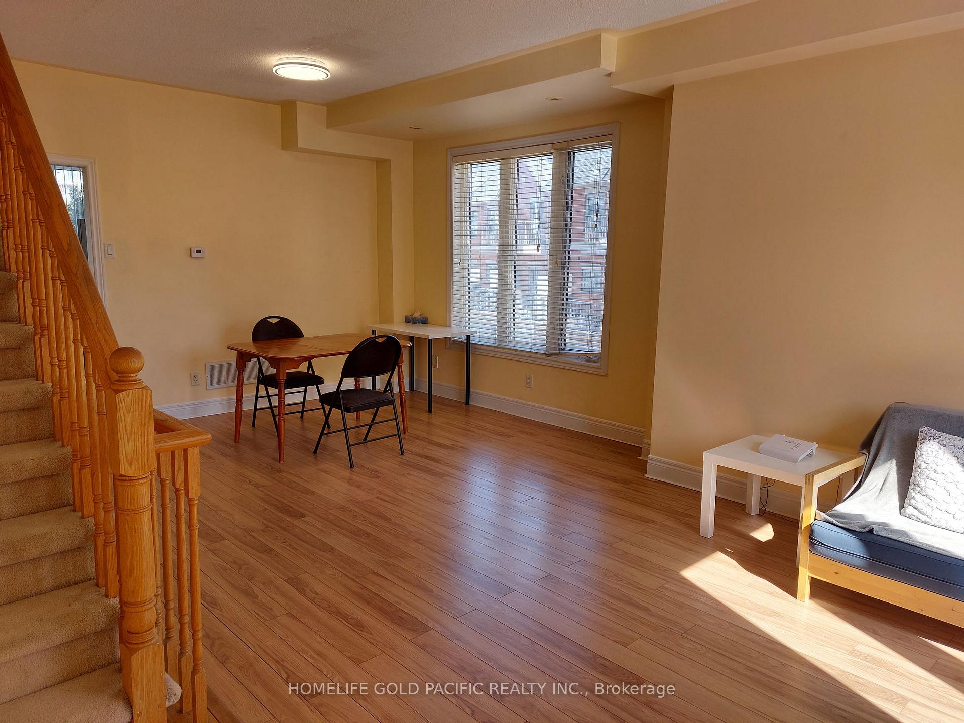 Photo 10 of 84 Suncrest Boulevard, Markham, Commerce Valley — HOMEH