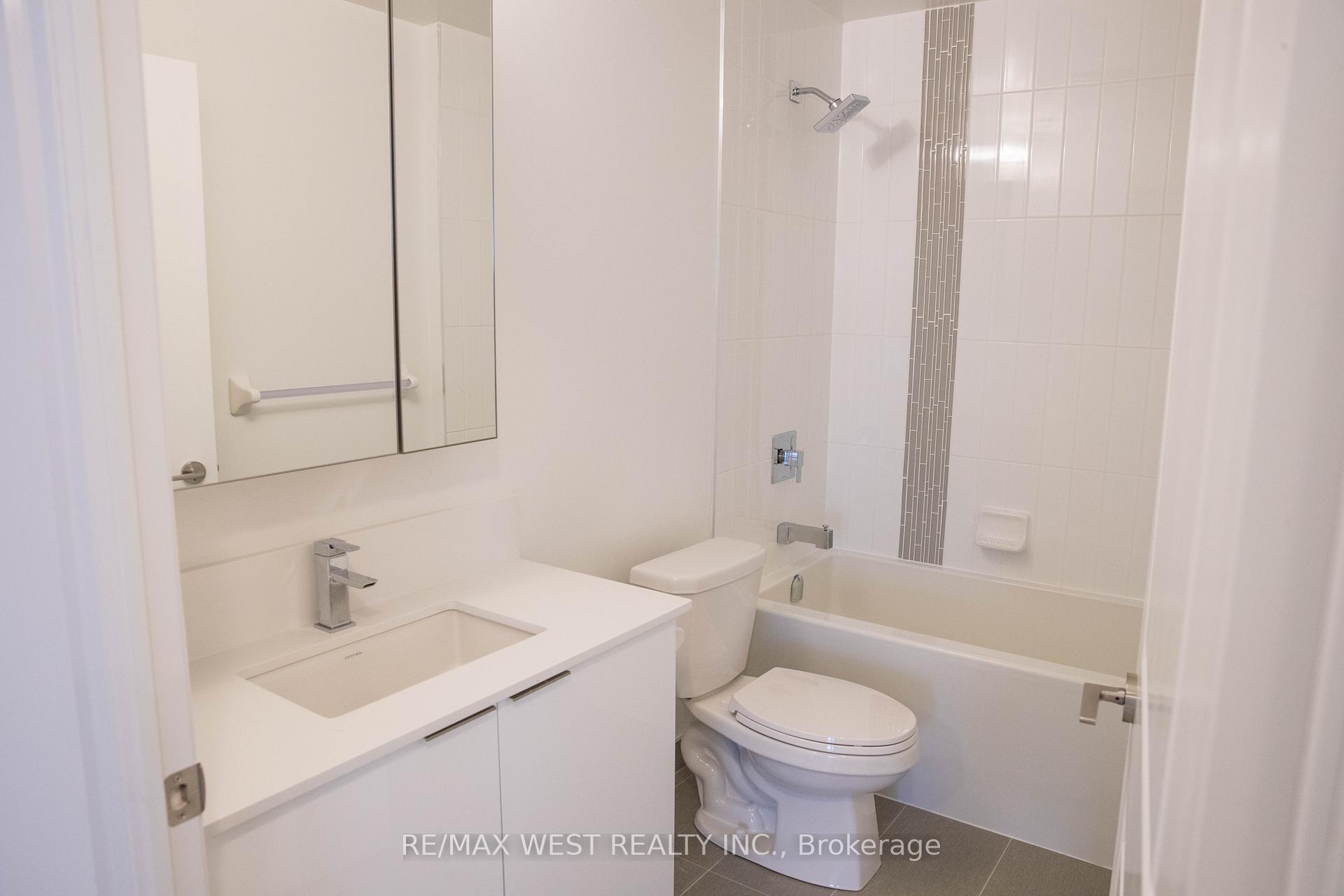Photo 12 of Unit 220, 99 Eagle Rock Way, Vaughan, Rural Vaughan — HOMEH