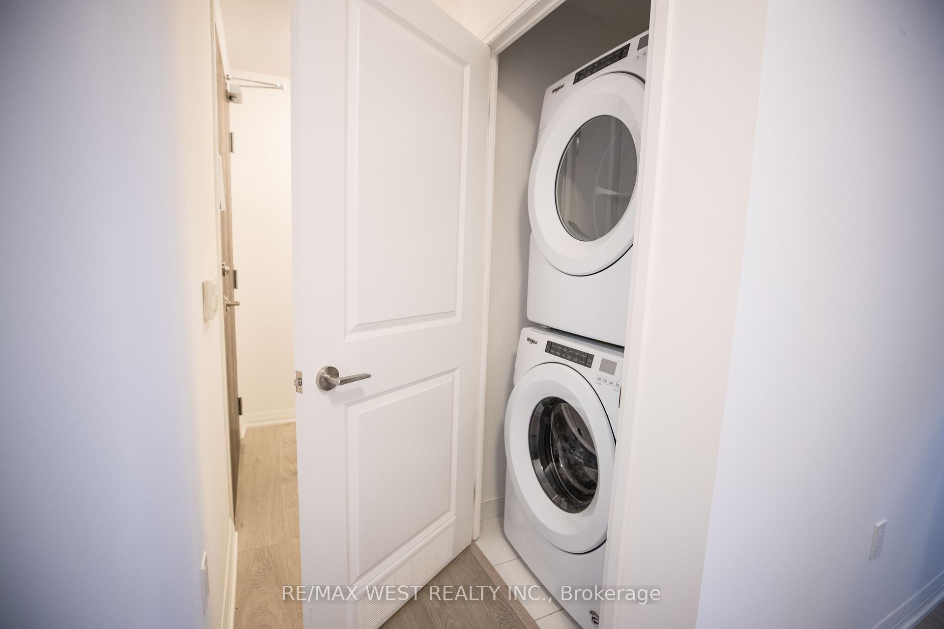 Photo 16 of Unit 220, 99 Eagle Rock Way, Vaughan, Rural Vaughan — HOMEH