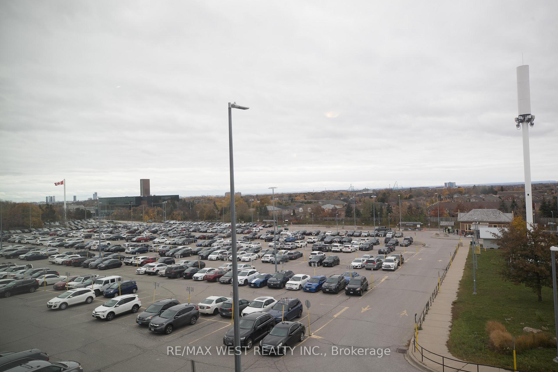 Photo 18 of Unit 220, 99 Eagle Rock Way, Vaughan, Rural Vaughan — HOMEH