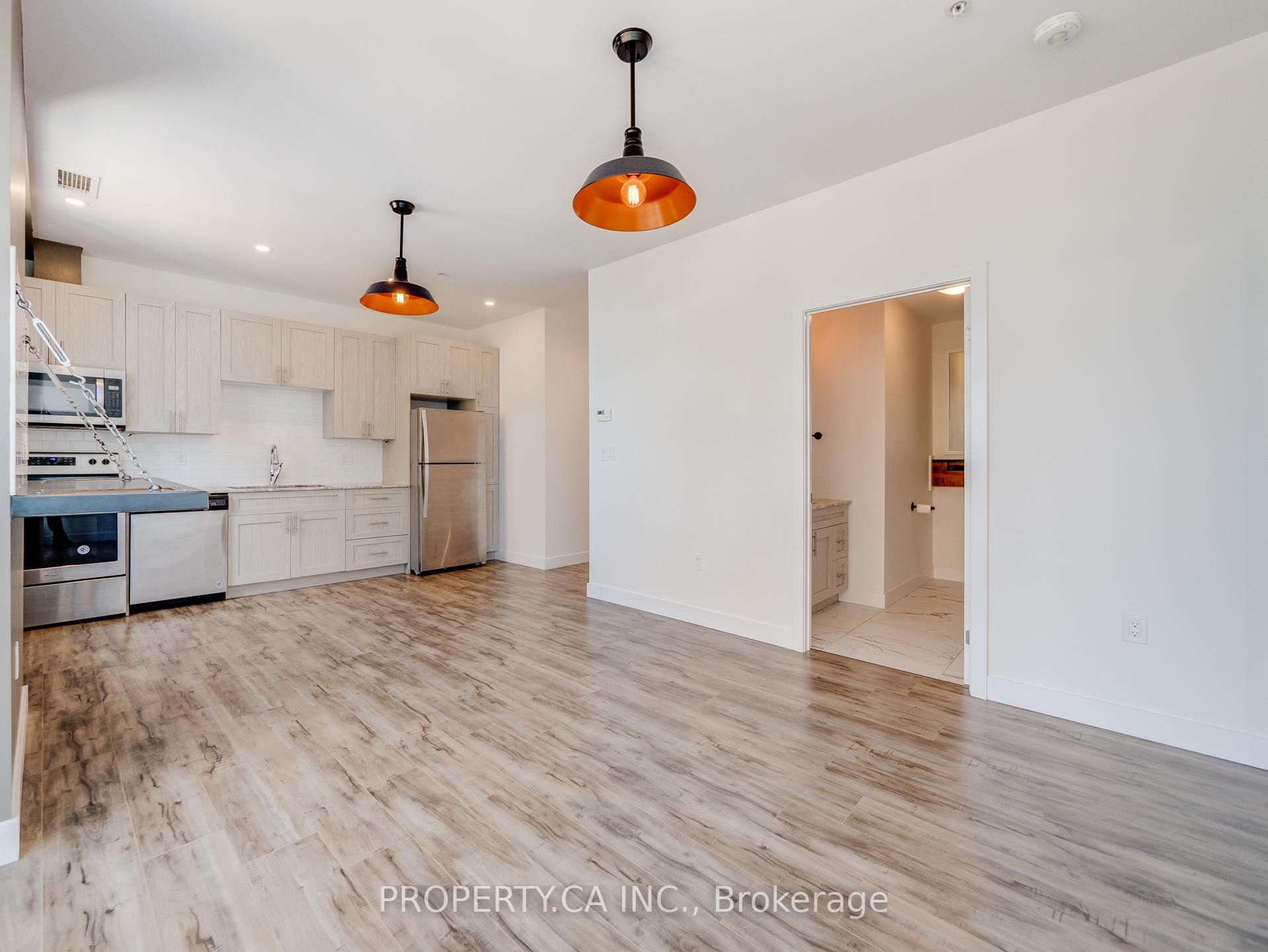 Photo 3 of Unit 1703, 100 Garment Street, Kitchener — HOMEH