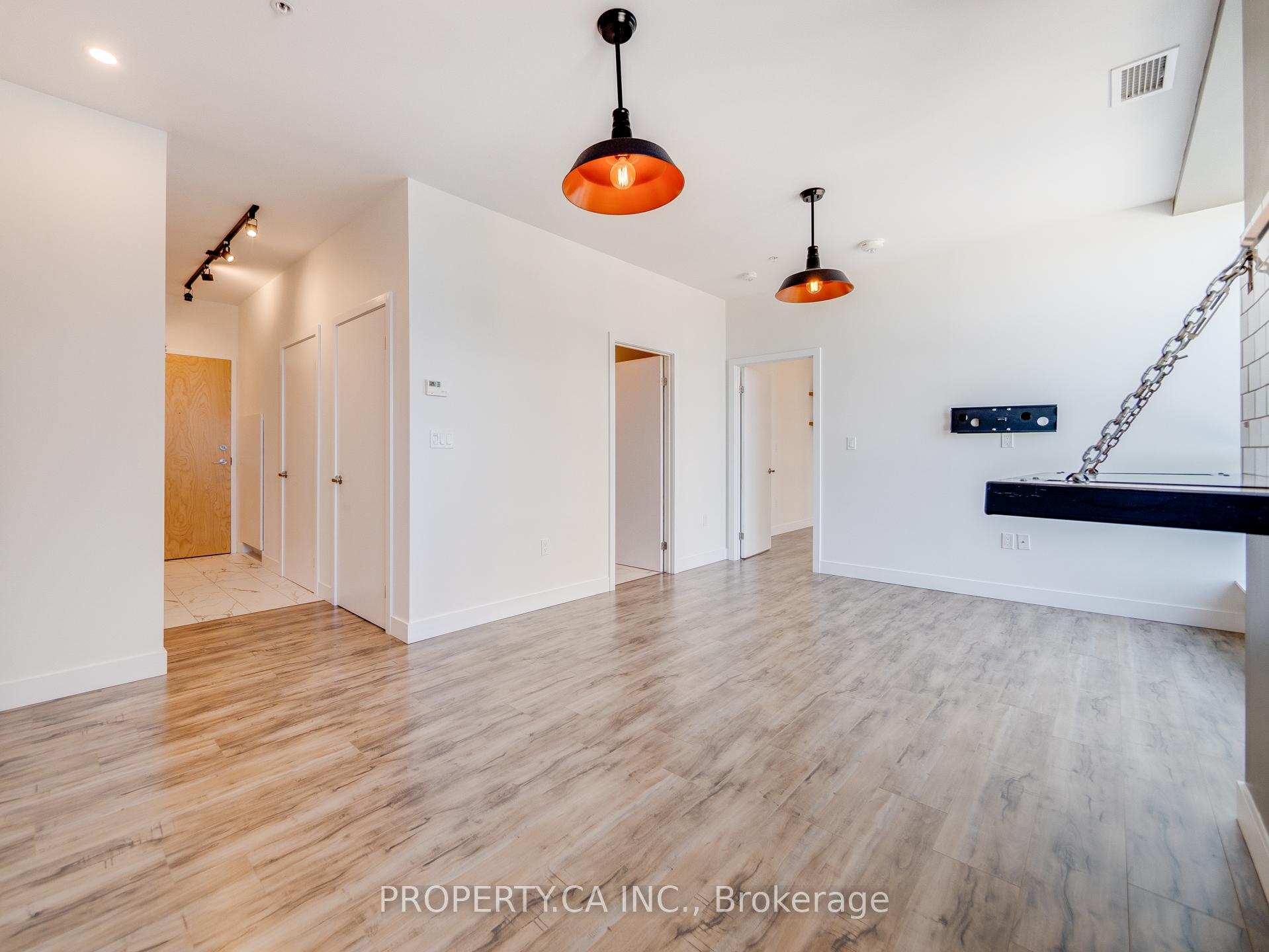 Photo 8 of Unit 1703, 100 Garment Street, Kitchener — HOMEH