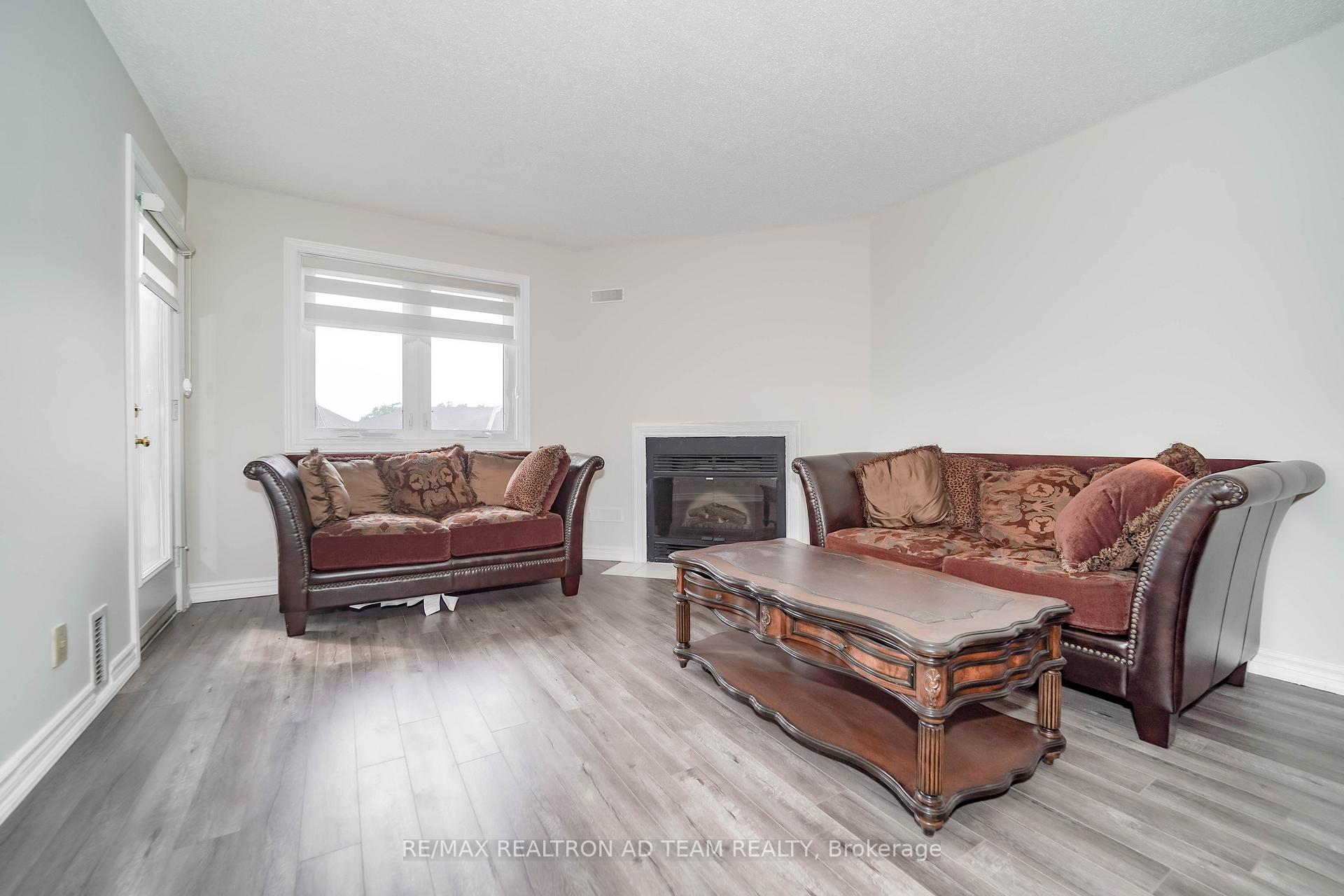 Photo 11 of Unit 409, 189 Lake Driveway, Ajax, South West — HOMEH