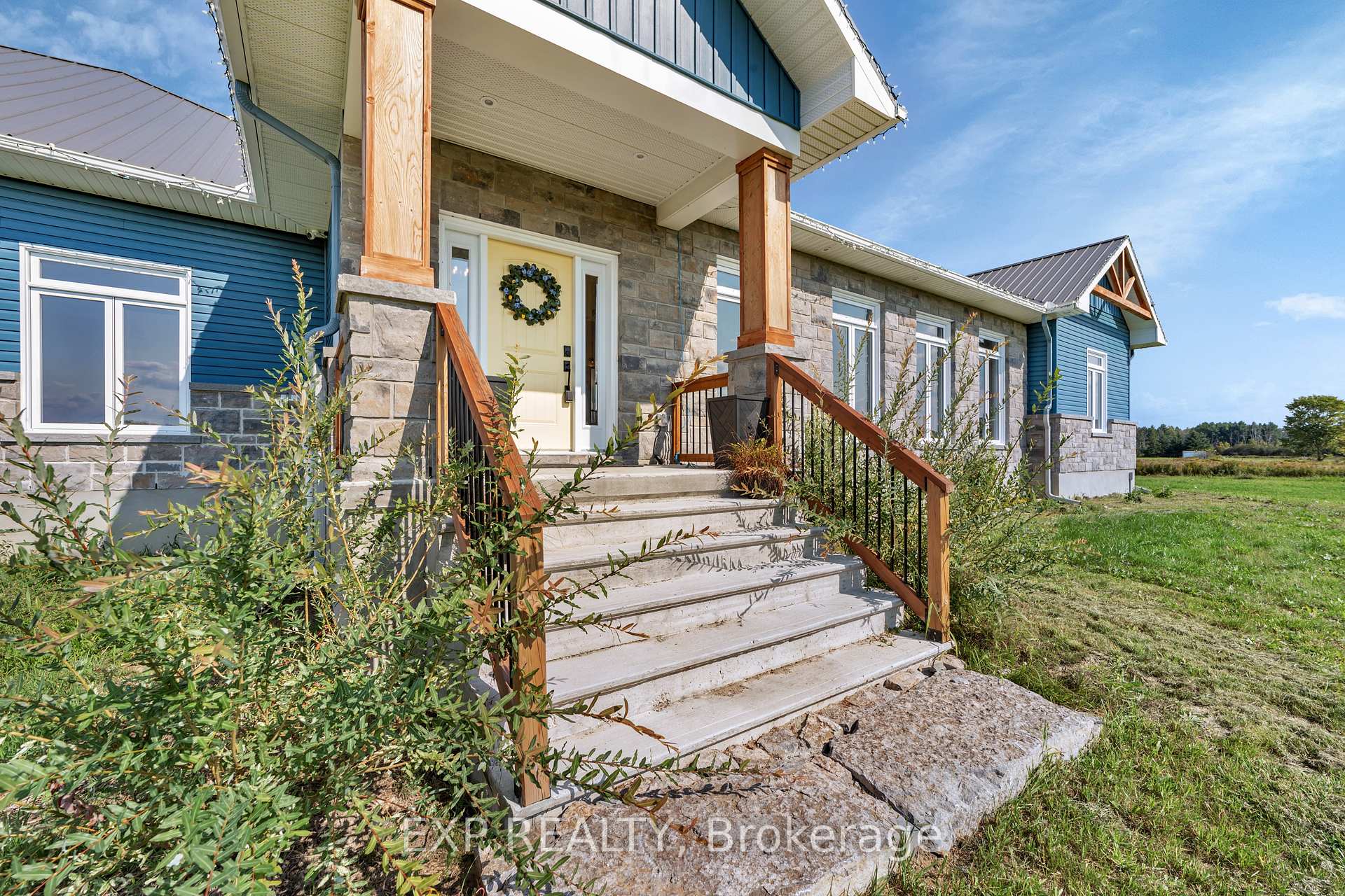 Photo 3 of 3010 Torwood Drive, Ottawa, Dunrobin Shores — HOMEH