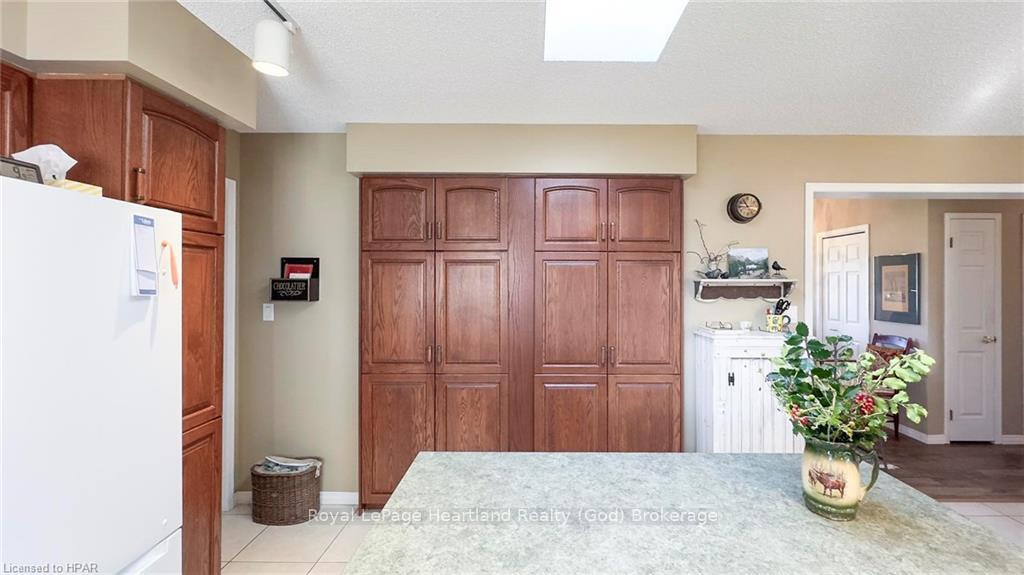 Photo 20 of 157 William Street N, Central Huron, Clinton — HOMEH