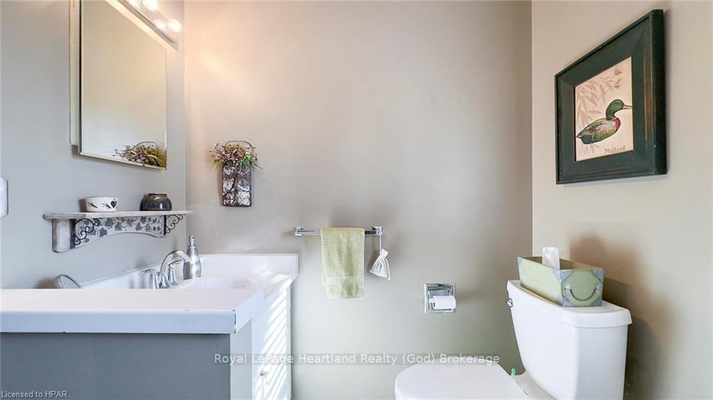 Photo 25 of 157 William Street N, Central Huron, Clinton — HOMEH