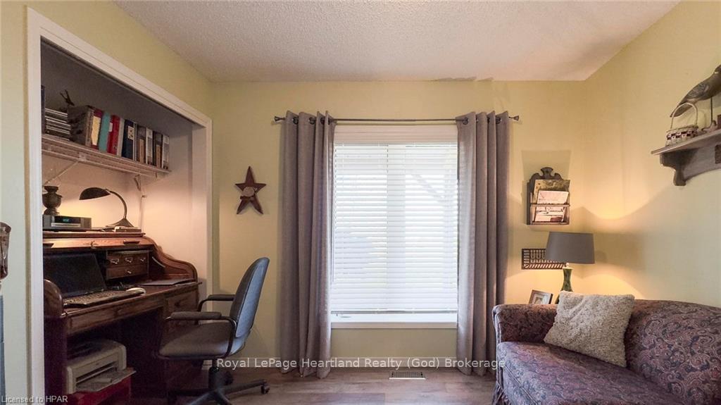 Photo 30 of 157 William Street N, Central Huron, Clinton — HOMEH