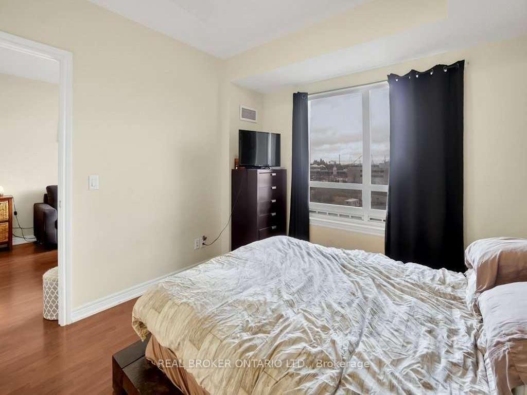Photo 10 of Unit 702, 9245 Jane Street, Vaughan, Maple — HOMEH