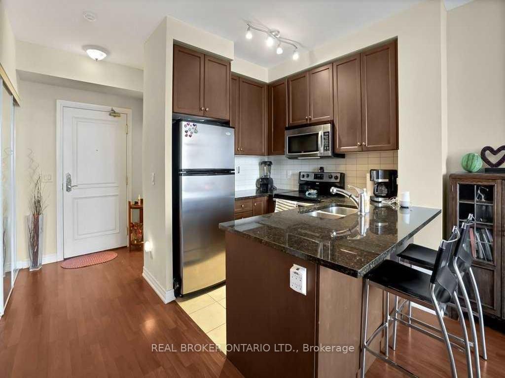 Photo 15 of Unit 702, 9245 Jane Street, Vaughan, Maple — HOMEH