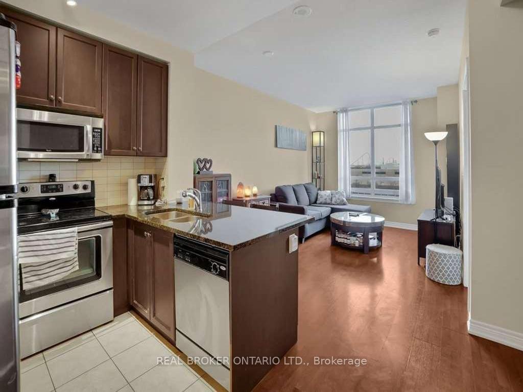 Photo 17 of Unit 702, 9245 Jane Street, Vaughan, Maple — HOMEH