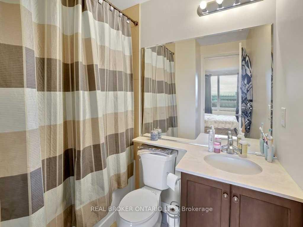 Photo 23 of Unit 702, 9245 Jane Street, Vaughan, Maple — HOMEH