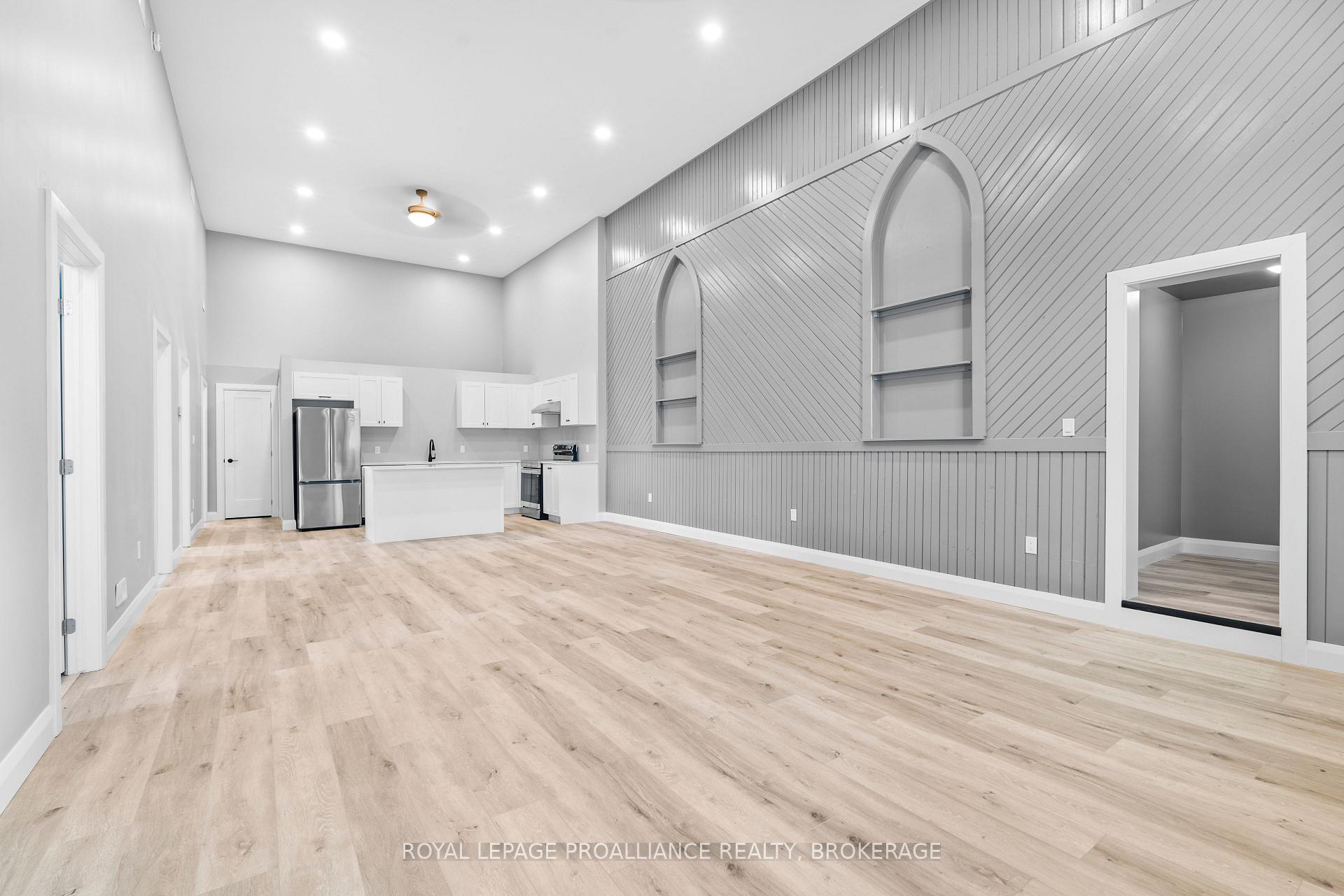 Photo 7 of 299 Arthur Street, Gananoque — HOMEH