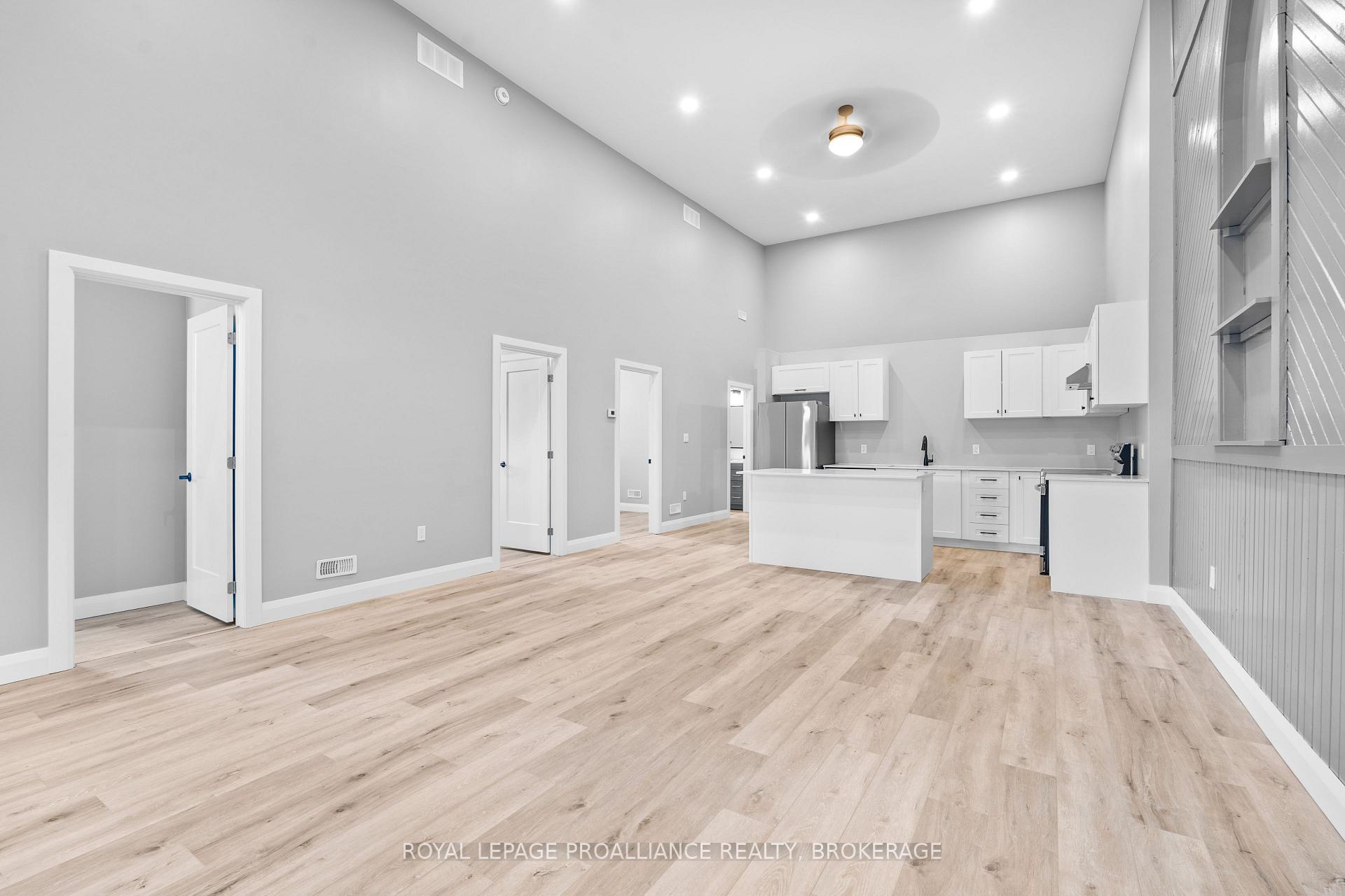 Photo 9 of 299 Arthur Street, Gananoque — HOMEH
