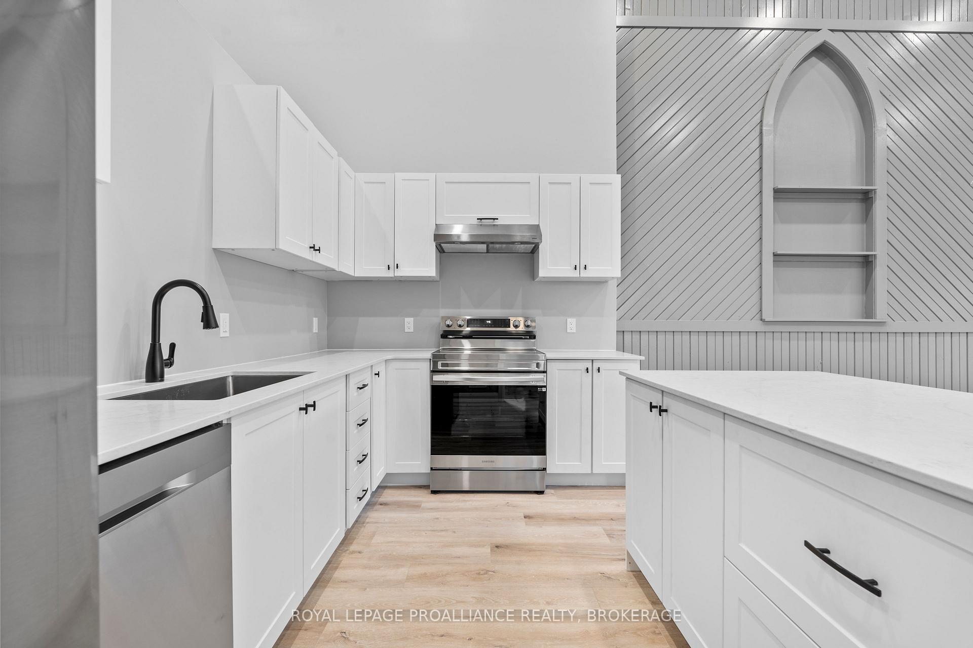 Photo 12 of 299 Arthur Street, Gananoque — HOMEH