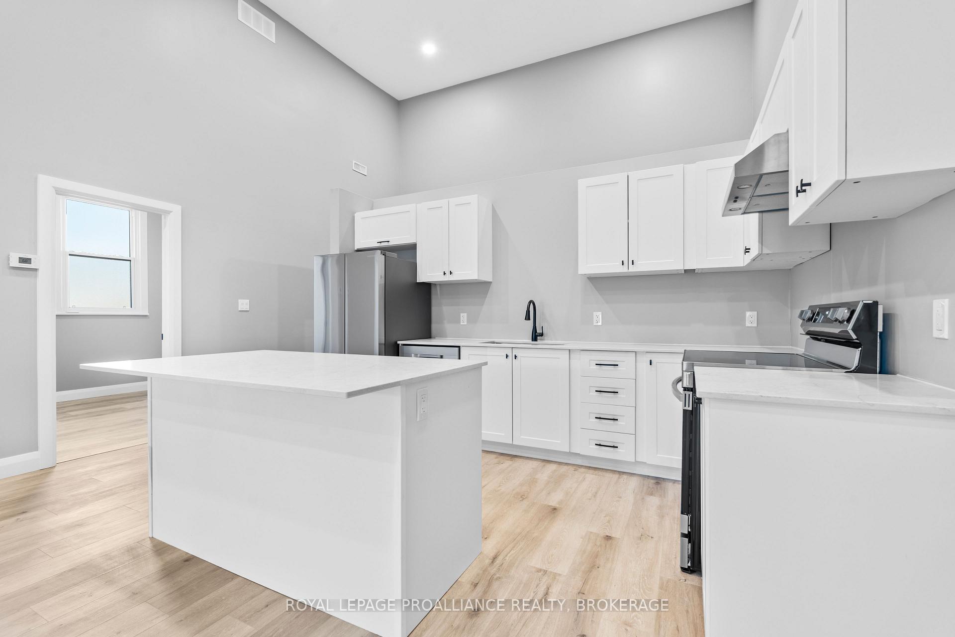 Photo 13 of 299 Arthur Street, Gananoque — HOMEH