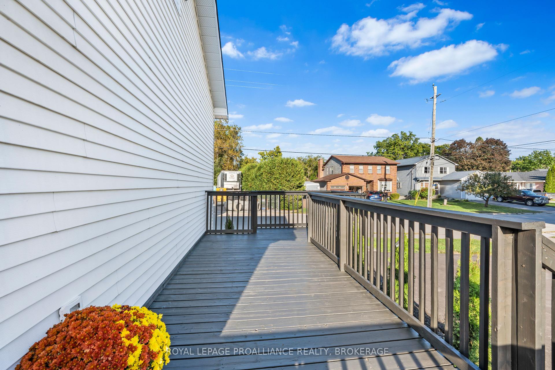 Photo 23 of 299 Arthur Street, Gananoque — HOMEH