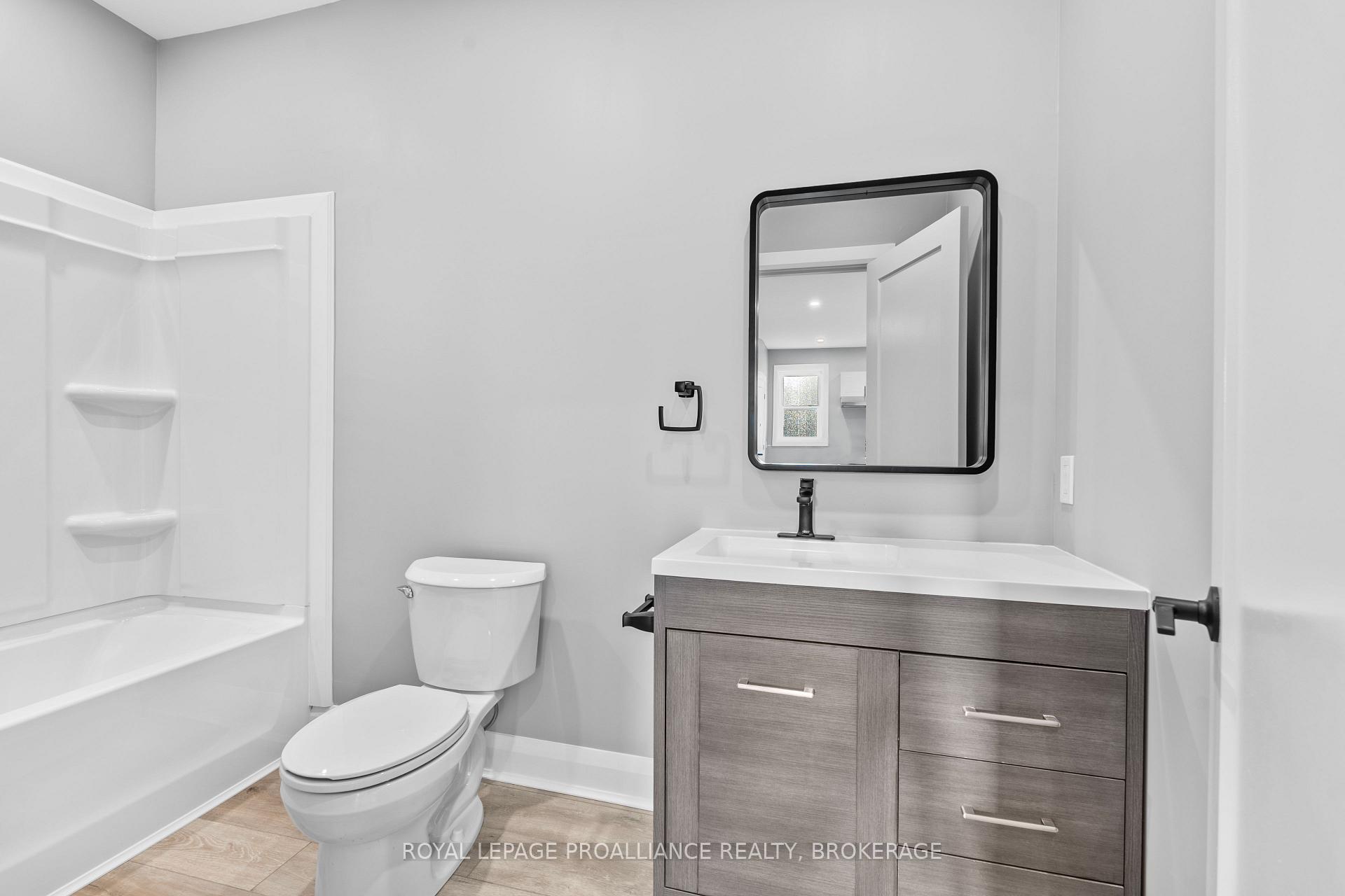 Photo 31 of 299 Arthur Street, Gananoque — HOMEH