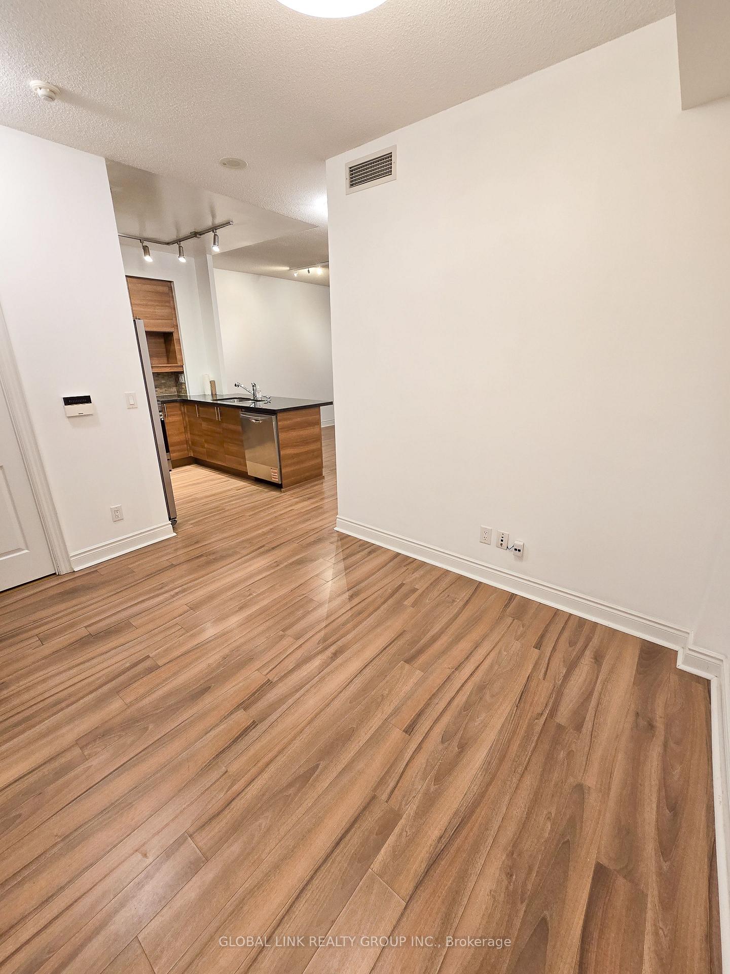 Photo 4 of Unit 185, 23 Cox Boulevard, Markham, Unionville — HOMEH