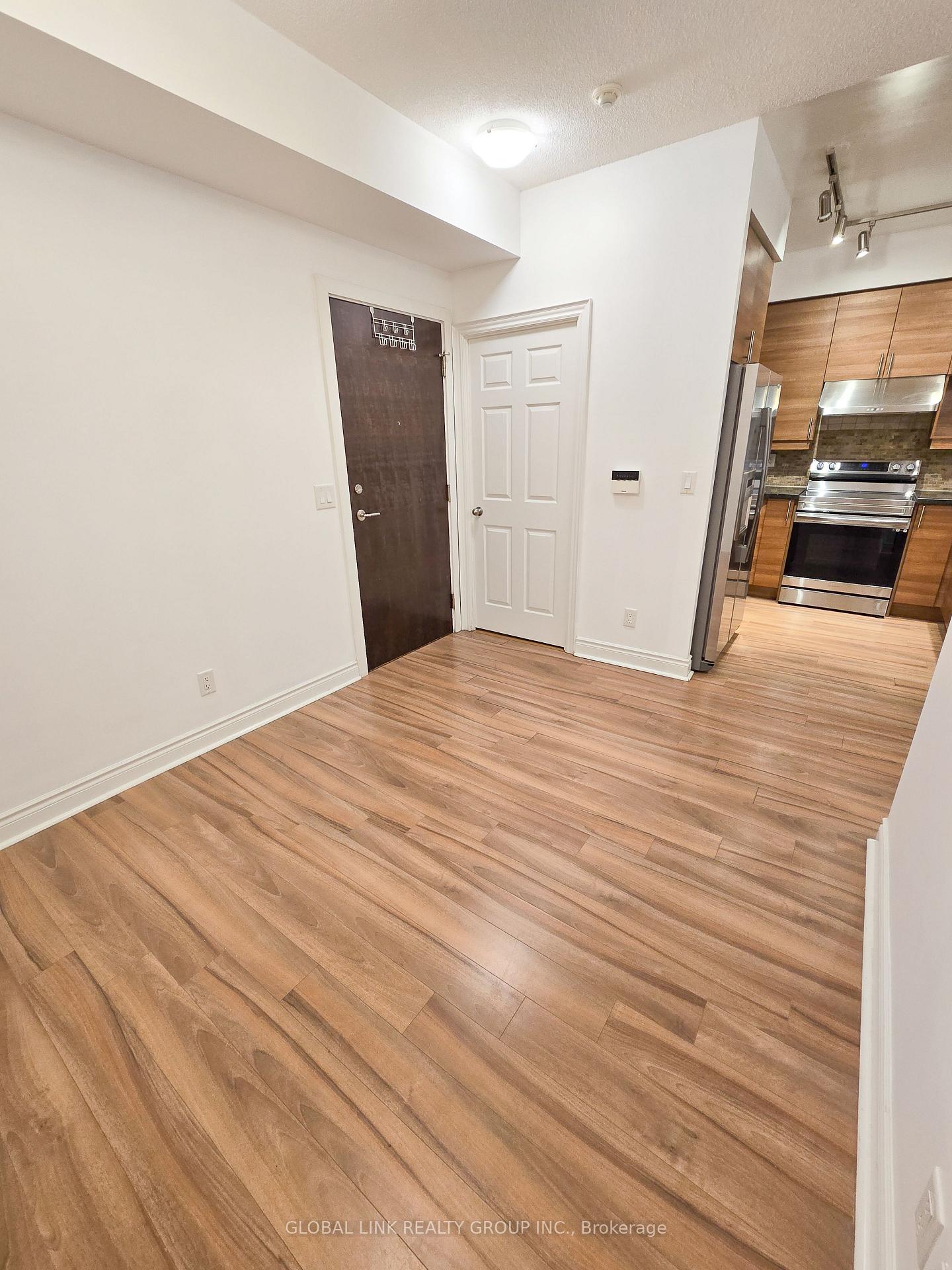 Photo 5 of Unit 185, 23 Cox Boulevard, Markham, Unionville — HOMEH