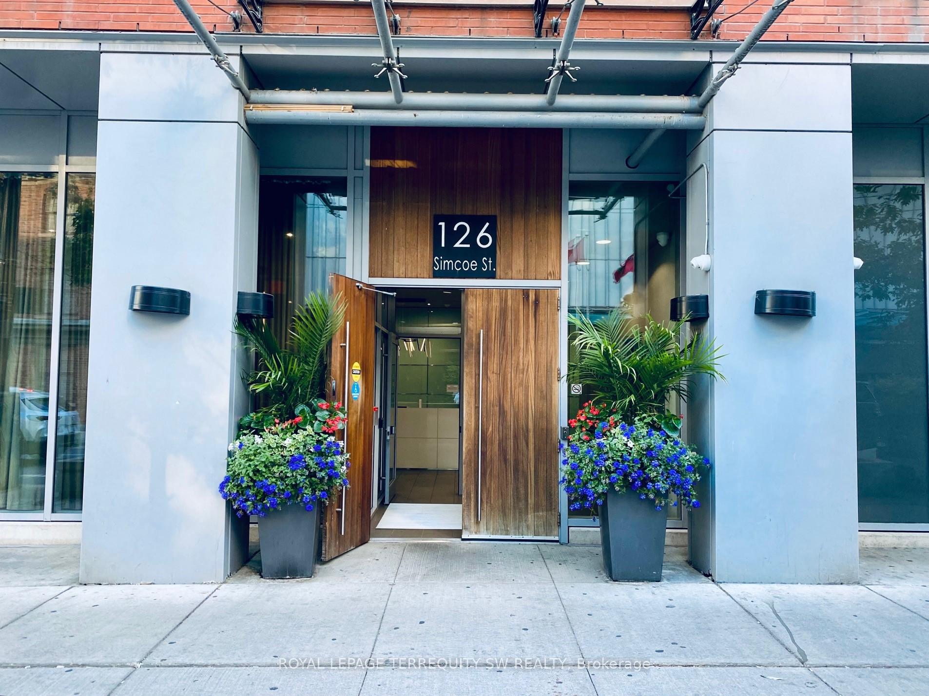 Front of Unit 1106, 126 Simcoe Street